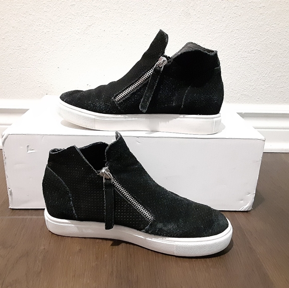 Steve Madden - Picture 6 of 7